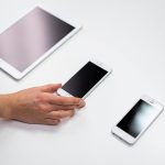 Digitale Geräte im Alter: Helfer im Hosentaschenformat