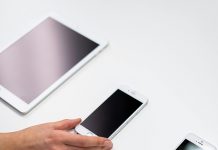 Digitale Geräte im Alter: Helfer im Hosentaschenformat