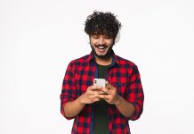 Knapp die Hälfte: Der Deutschen hört Podcast